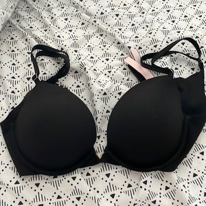 Victoria’s Secret love cloud push up plunge bra